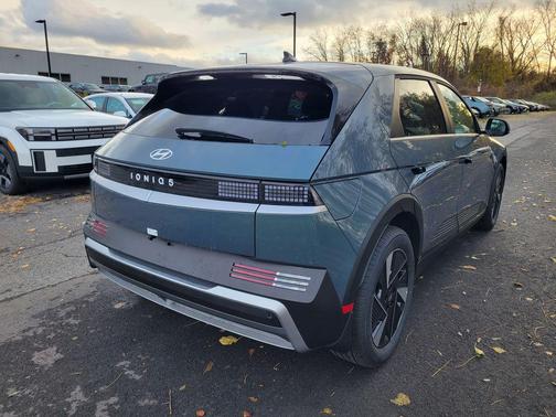 2026 Hyundai IONIQ 5 SE Standard Range