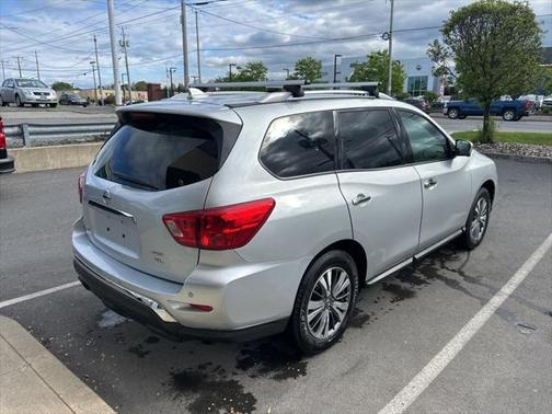 2019 Nissan Pathfinder SL