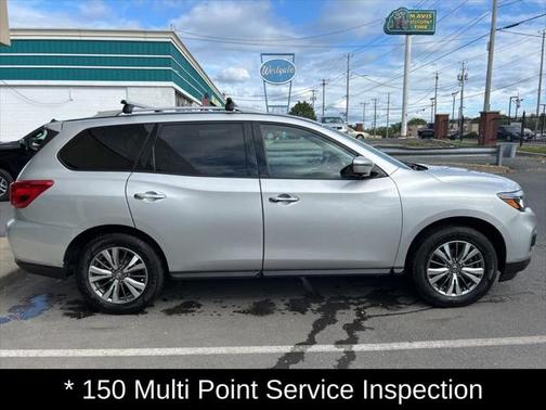2019 Nissan Pathfinder SL