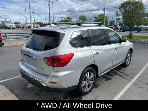 2019 Nissan Pathfinder SL
