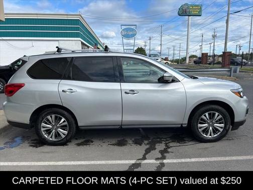 2019 Nissan Pathfinder SL