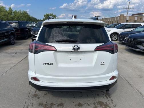 2016 Toyota RAV4 LE