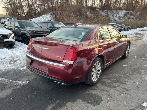 2016 Chrysler 300 S
