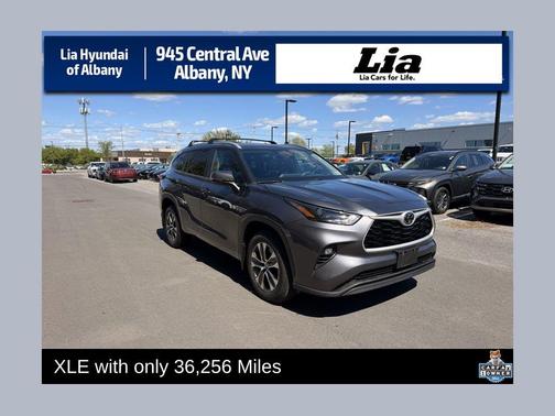 Magnetic Gray Metallic 2024 Toyota Highlander XLE