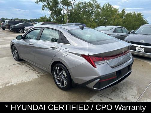 2025 Hyundai ELANTRA Limited