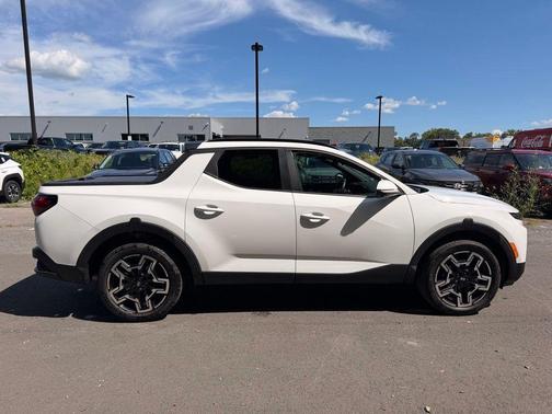 Atlas White 2025 Hyundai SANTA CRUZ Limited