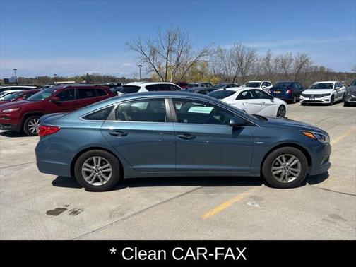 2017 Hyundai SONATA SE
