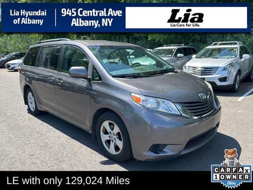 2017 Toyota Sienna LE