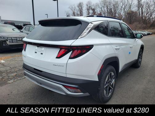 2026 Hyundai TUCSON Hybrid SEL