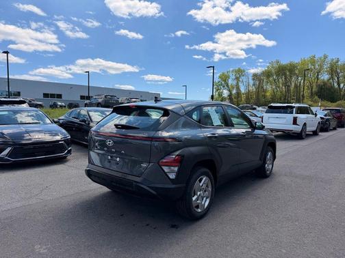 Ecotronic Gray Pearl 2026 Hyundai KONA SE