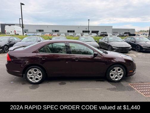 BORDEAUX RESERVE RED METALLIC 2011 Ford Fusion SE
