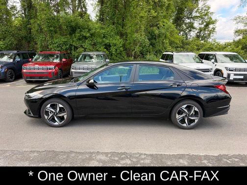 Onyx Black 2023 Hyundai ELANTRA SEL