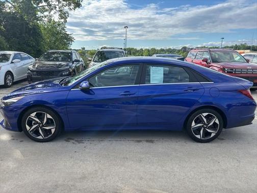 2023 Hyundai ELANTRA Limited