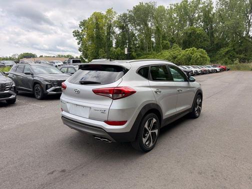 Molten Silver 2016 Hyundai TUCSON Sport