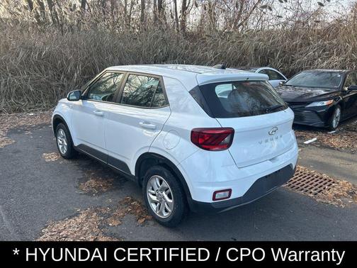 2022 Hyundai VENUE SE