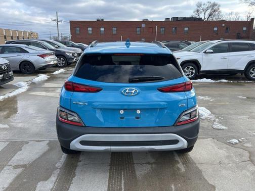 2022 Hyundai KONA SEL