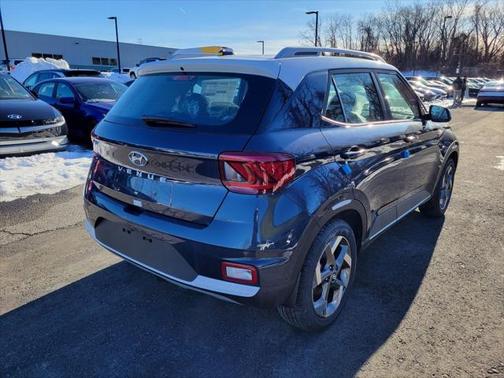 2025 Hyundai VENUE Limited