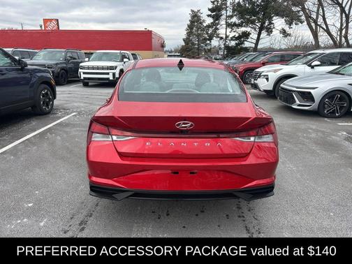 2022 Hyundai ELANTRA SEL