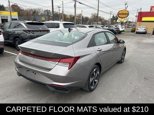 2023 Hyundai ELANTRA SEL