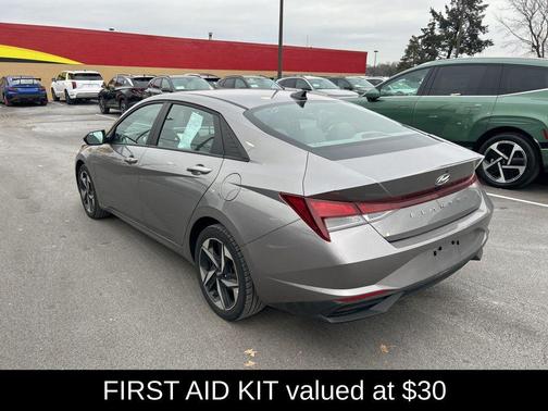 2023 Hyundai ELANTRA SEL