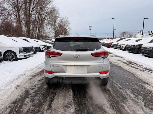 2018 Hyundai TUCSON SEL