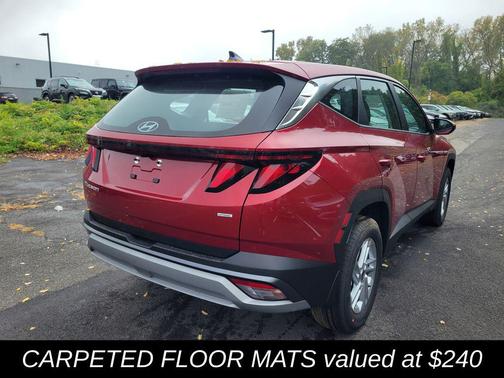 2026 Hyundai TUCSON SE