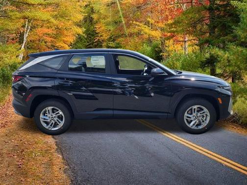 Phantom Black 2026 Hyundai TUCSON SE