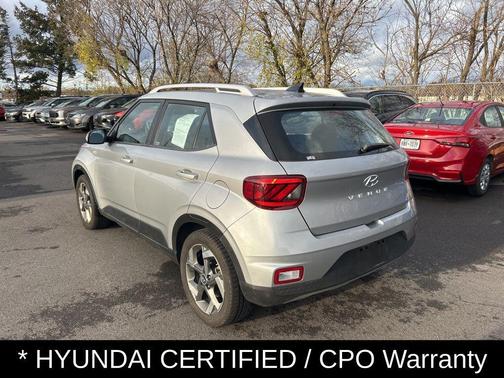 2022 Hyundai VENUE SEL