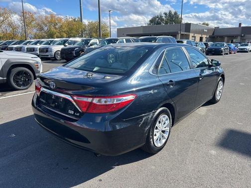 2017 Toyota Camry Hybrid LE