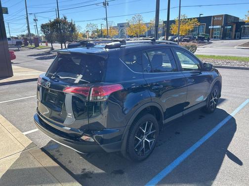2018 Toyota RAV4 SE