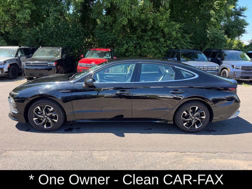 Onyx Black 2024 Hyundai SONATA SEL
