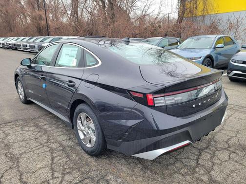 Carbon Blue 2026 Hyundai SONATA SE