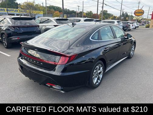 2023 Hyundai SONATA SEL