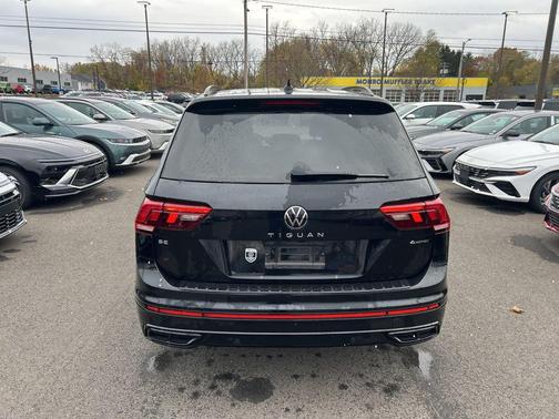 2023 Volkswagen Tiguan 2.0T SE R-Line Black 4MOTION