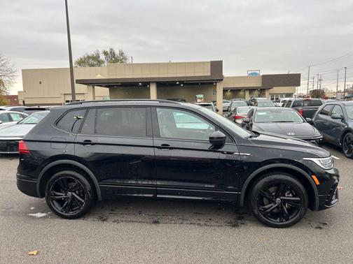 2023 Volkswagen Tiguan 2.0T SE R-Line Black 4MOTION