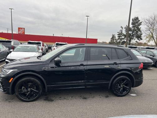 2023 Volkswagen Tiguan 2.0T SE R-Line Black 4MOTION
