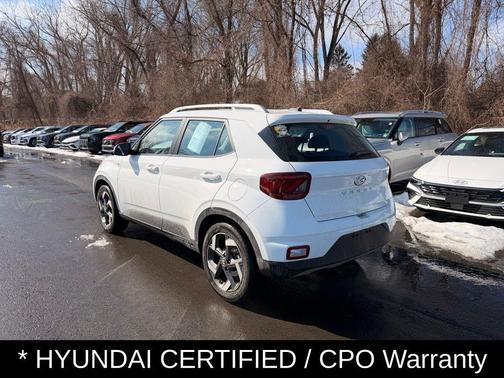 2026 Hyundai VENUE SEL