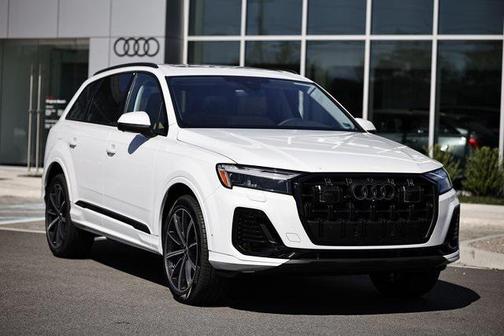2026 Audi Q7 45 Premium Plus