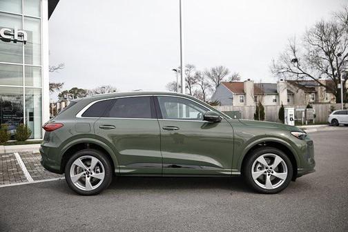 2025 Audi Q5 Premium Plus TFSI quattro S tronic