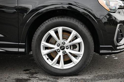 2022 Audi Q3 45 S line Premium