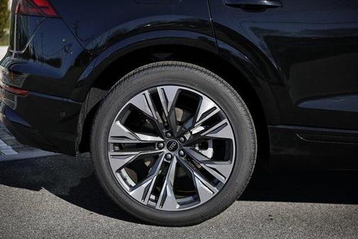 2026 Audi Q8 55 Premium Plus