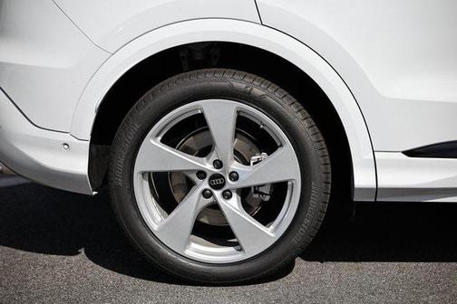 2025 Audi Q5 Prestige TFSI quattro S tronic