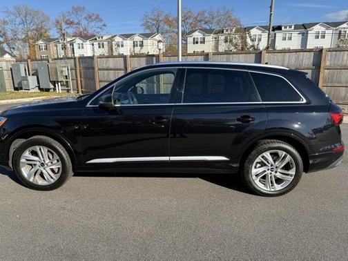 2021 Audi Q7 55 Premium Plus