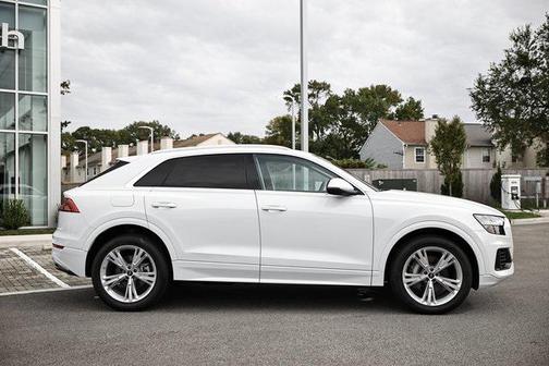 2023 Audi Q8 55 Premium