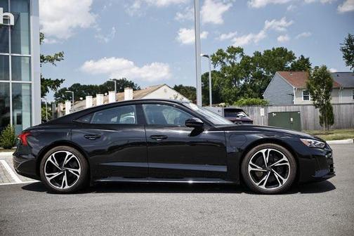 2023 Audi e-tron GT Premium Plus quattro