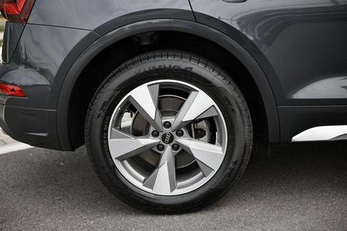 2024 Audi Q5 40 Premium Plus
