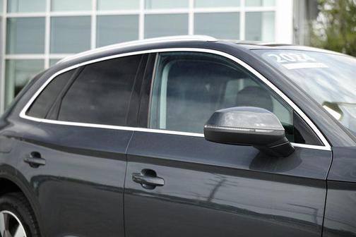 2024 Audi Q5 40 Premium Plus
