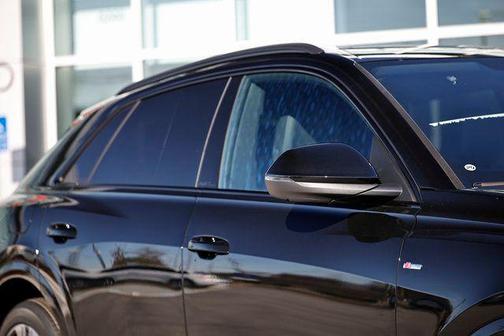 Mythos Black Metallic 2026 Audi Q8 55 Premium Plus