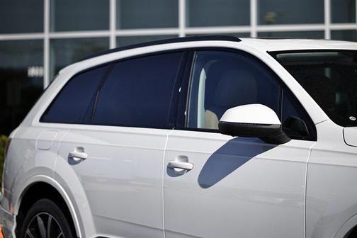 2026 Audi Q7 45 Premium Plus