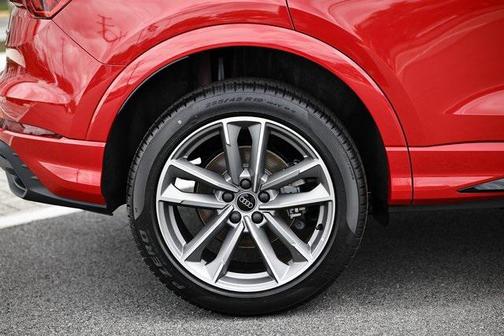 2025 Audi Q3 Premium 45 TFSI S line quattro Tiptronic